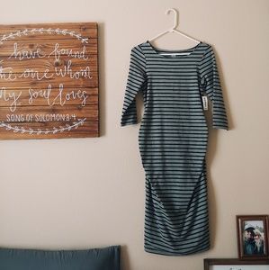 Old Navy Maternity Dress NWT!!!